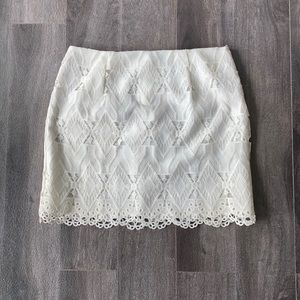 Women’s Forever21 white lace overlay skirt
